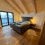 Our's Living Penthouse - Private Sauna - Near Kitzbueheler Alpen Lift Appartement *