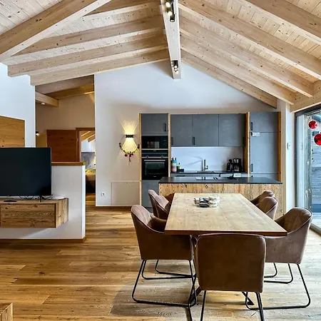 Our's Living Penthouse - Private Sauna - Near Kitzbueheler Alpen Lift *