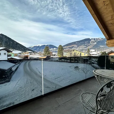 Our's Living Penthouse - Private Sauna - Near Kitzbueheler Alpen Lift *