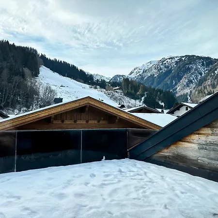 Our's Living Penthouse - Private Sauna - Near Kitzbueheler Alpen Lift