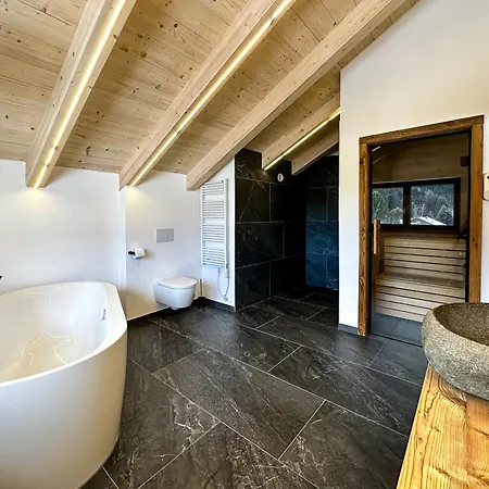 Our's Living Penthouse - Private Sauna - Near Kitzbueheler Alpen Lift *