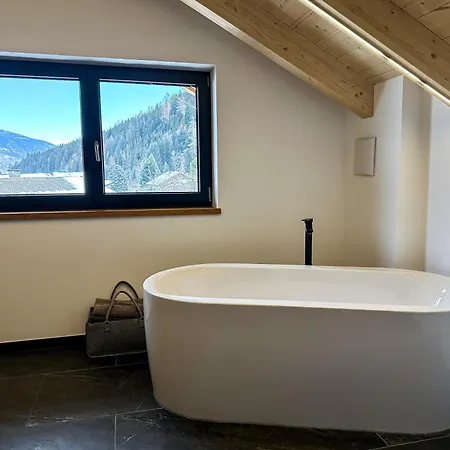 Our's Living Penthouse - Private Sauna - Near Kitzbueheler Alpen Lift