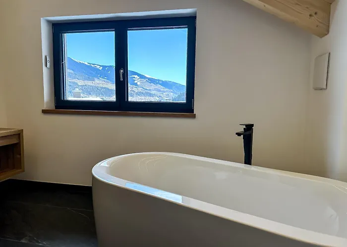 Our's Living Penthouse - Private Sauna - Near Kitzbueheler Alpen Lift *